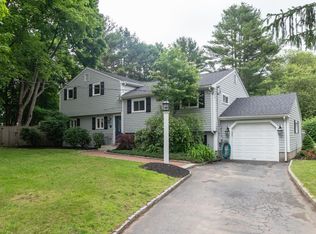 1 Stagecoach Rd, Medfield, MA 02052