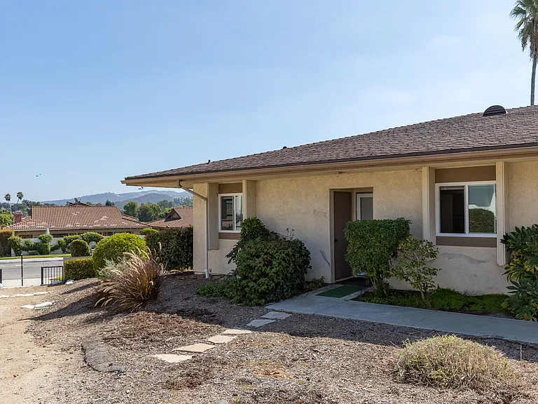 1001 La Pluma Ct — Photo 20