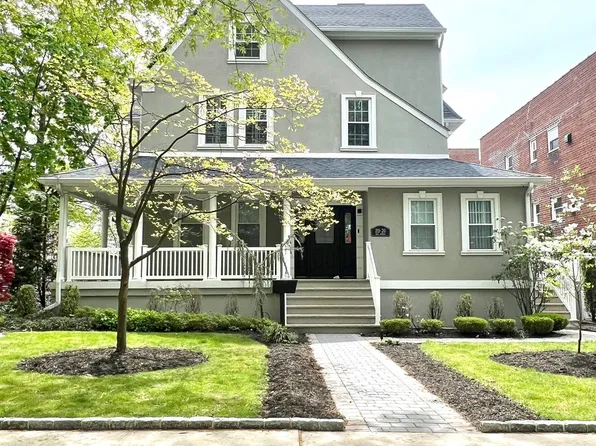 (undisclosed Address), Bayside, NY 11361