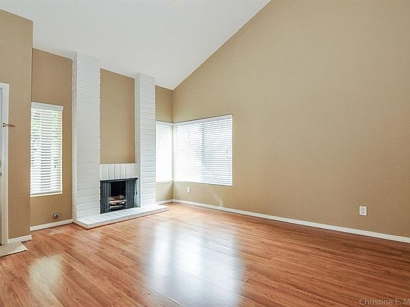 3rd image of 226 Eastridge Ln