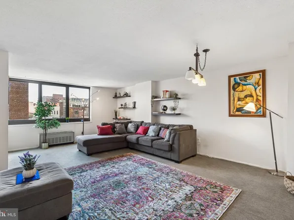 1420 Locust St APT 8G, Philadelphia, PA 19102