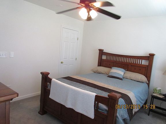 Foyer
						:
						Front entrance