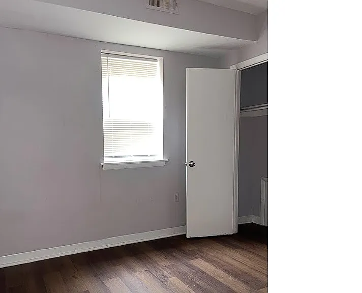 4220 W Girard Ave — Photo 10