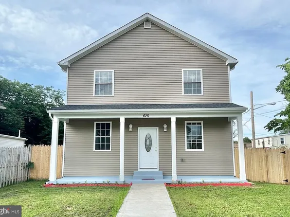 628 W 2nd St, Florence, NJ 08518