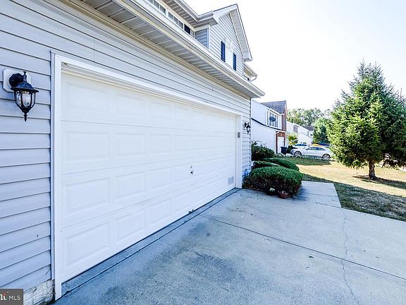 4th image of 9810 Black Eagle Way
