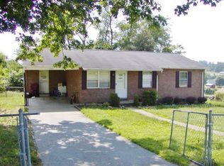 1307 Ballard Rd, Johnson City, TN 37604