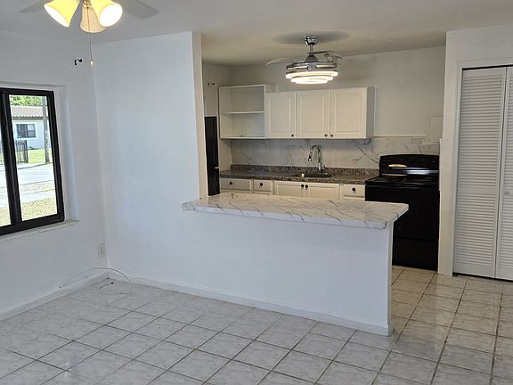 2nd image of 1305 NE 146th St #1305