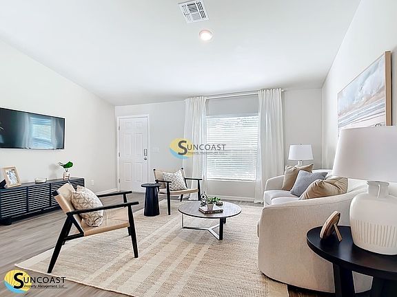 5th image of 11 Roxton Ln