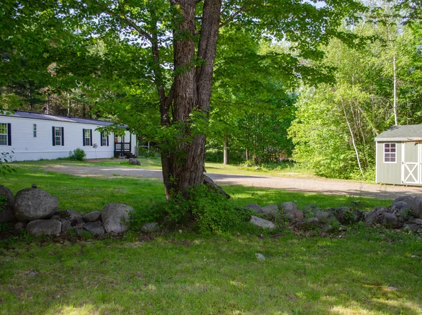 20 Cross Rd, Bradley, ME 04411