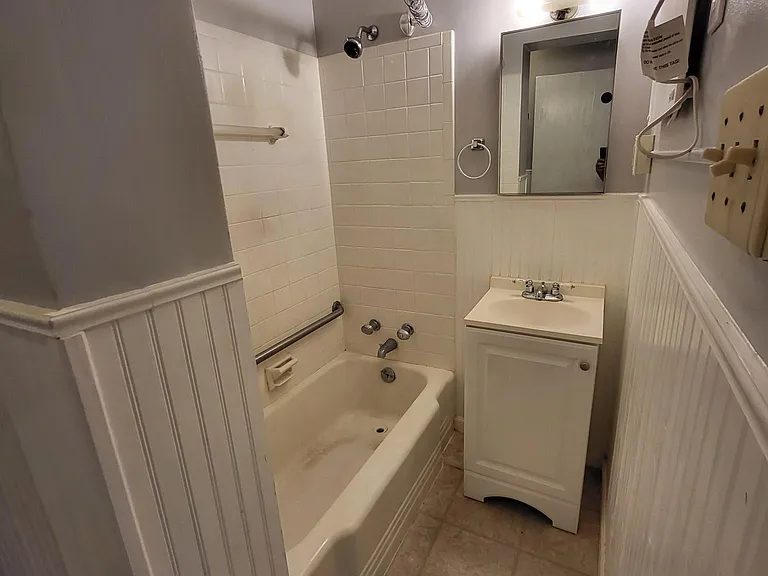 729 N Duke St #D — Photo 10