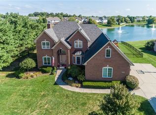 9895 Water Crest Dr, Fishers, IN 46038