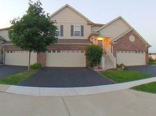 2652 Loren Ln, Algonquin, IL 60102