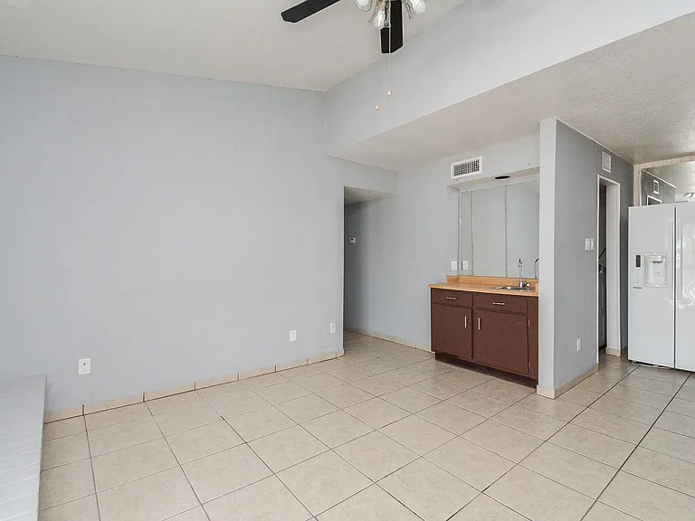 9009 Richmond Ave #411 — Photo 6