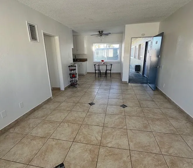 6623 Woodley Ave #6 — Photo 3