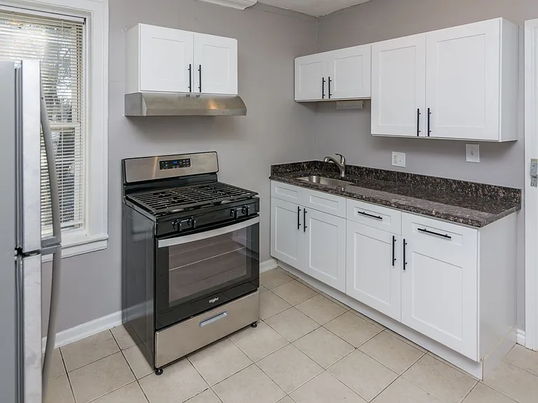 1115 E 81st Street — Photo 12