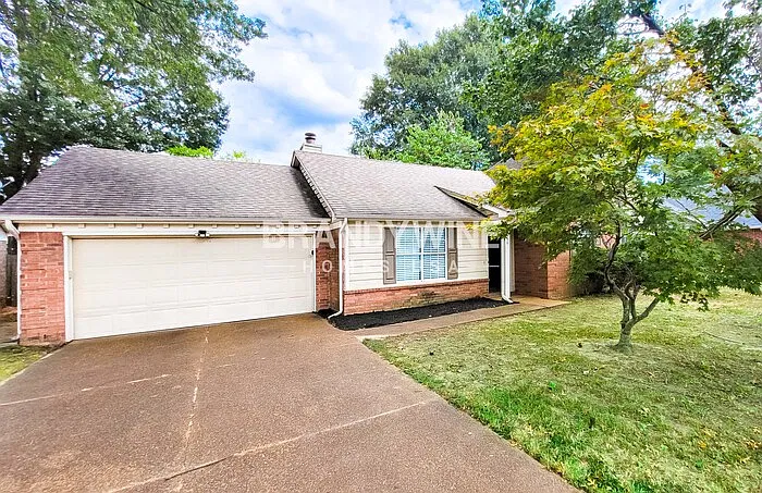 3 bed, 2.0 bath, 1307 sqft, $1,800 — Photo 3