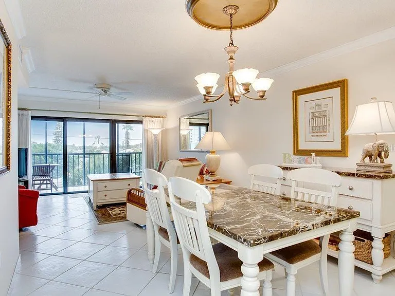 1001 Benjamin Franklin Dr #404 — Photo 2
