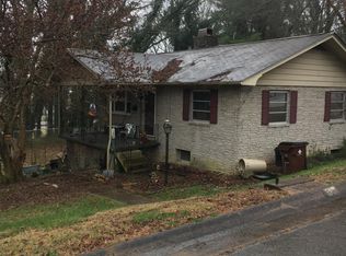 109 Maple Ln, Oak Ridge, TN 37830