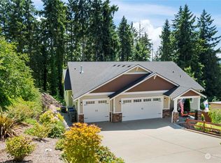 10218 45th St E, Edgewood, WA 98372