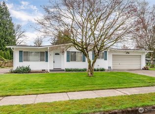 4 Larry Ln, Longview, WA 98632