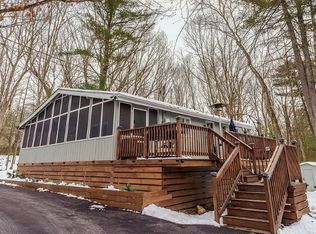 2054 Forest Lake Dr, East Stroudsburg, PA 18302