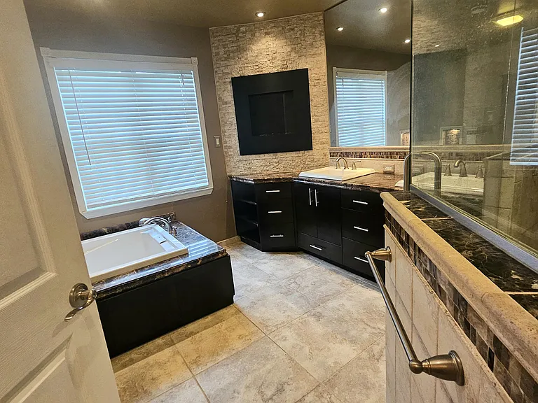 29221 Fieldstone — Photo 46