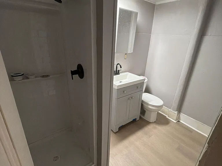 327 Market St #1 — Photo 3