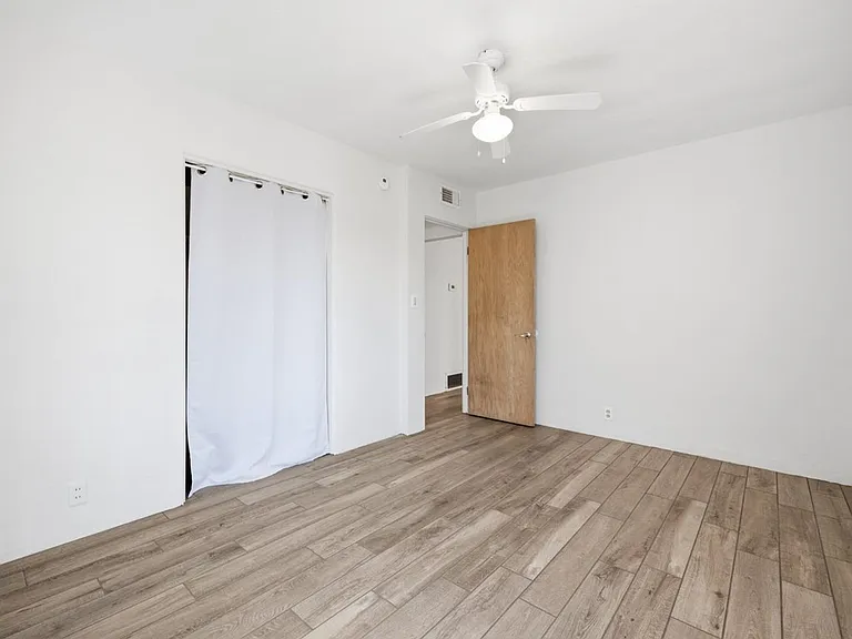 626 N Venice Ave — Photo 16