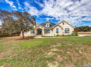 565 Arbor Vw, Adkins, TX 78101