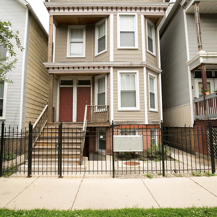1st image of 1442 W Barry Ave APT 1F