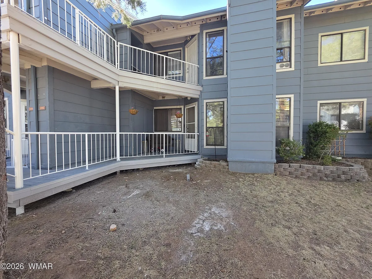 Building Photo - 2700 S White Mountain Rd #102