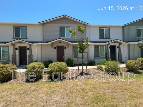 505 S Summit St #102, Visalia, CA 93292