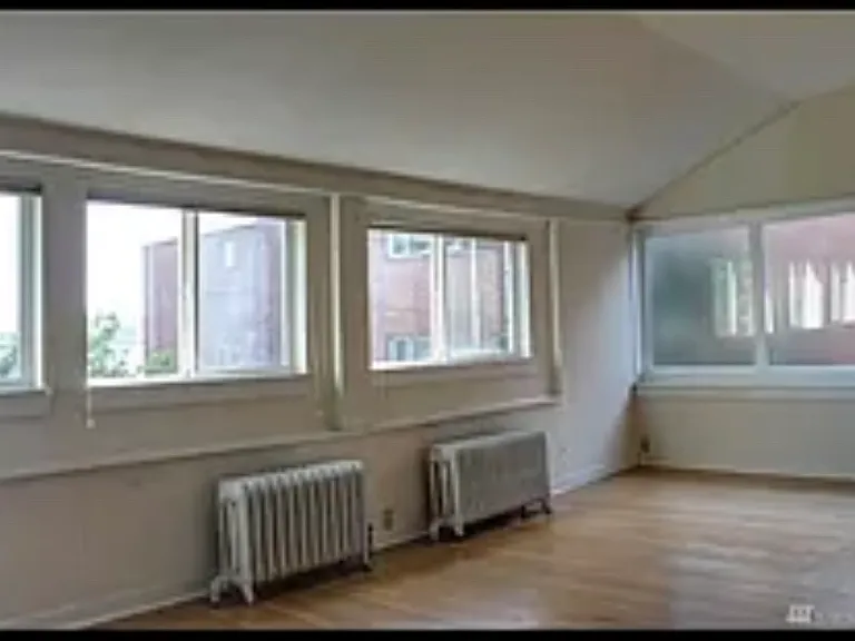 313 W Olympic Pl #B — Photo 5