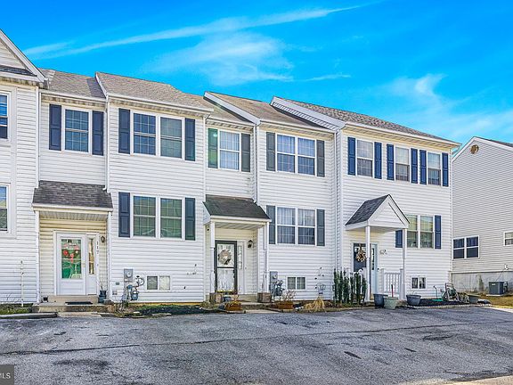 4th image of 119 Wimbledon Ct