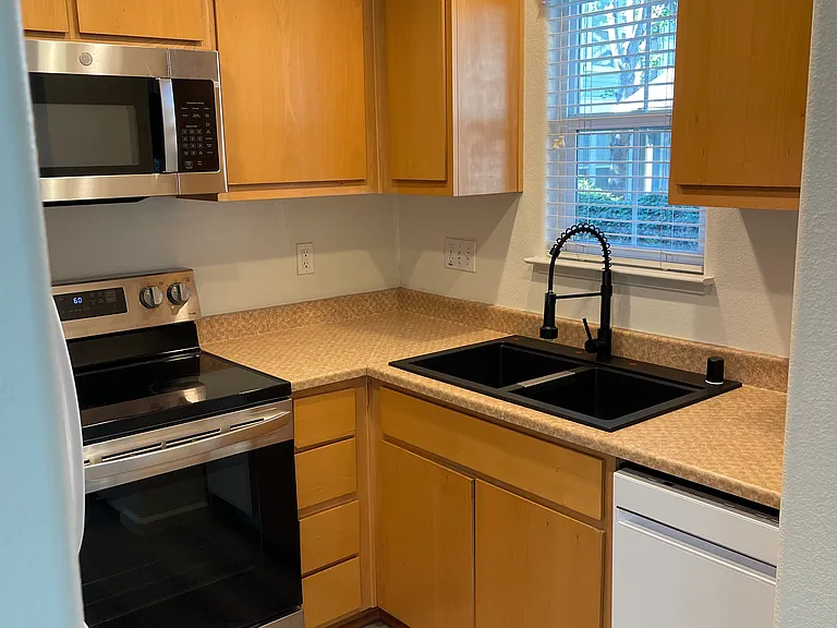 1655 Bloomfield Ln #14 — Photo 18