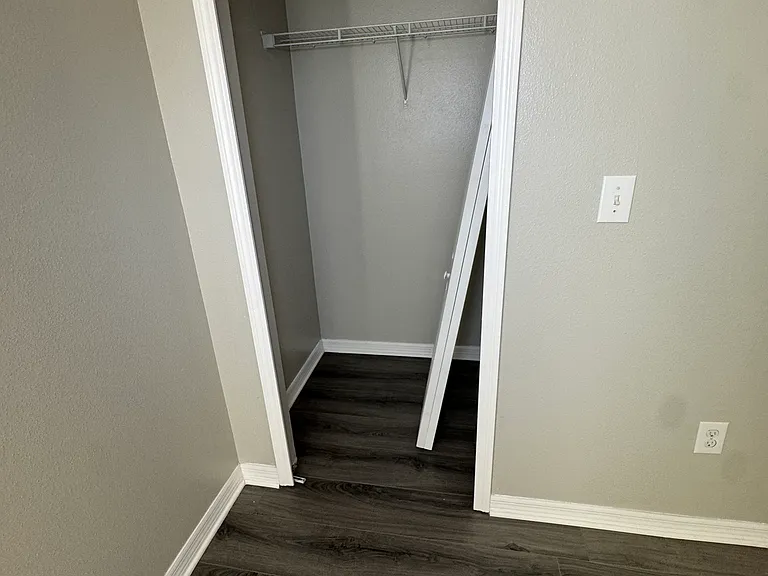 2707 Lantern Hill Ave — Photo 32