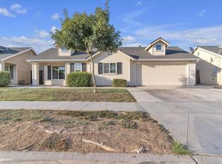 400 E Carpenter Ave, Reedley, CA 93654