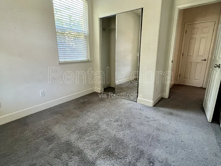 459 Jacobs Dr — Photo 18