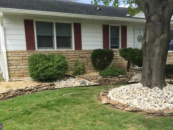 333 Montana Ave, Hamilton, NJ 08619