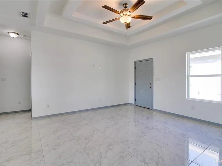 805 N Maryland St #3 — Photo 5