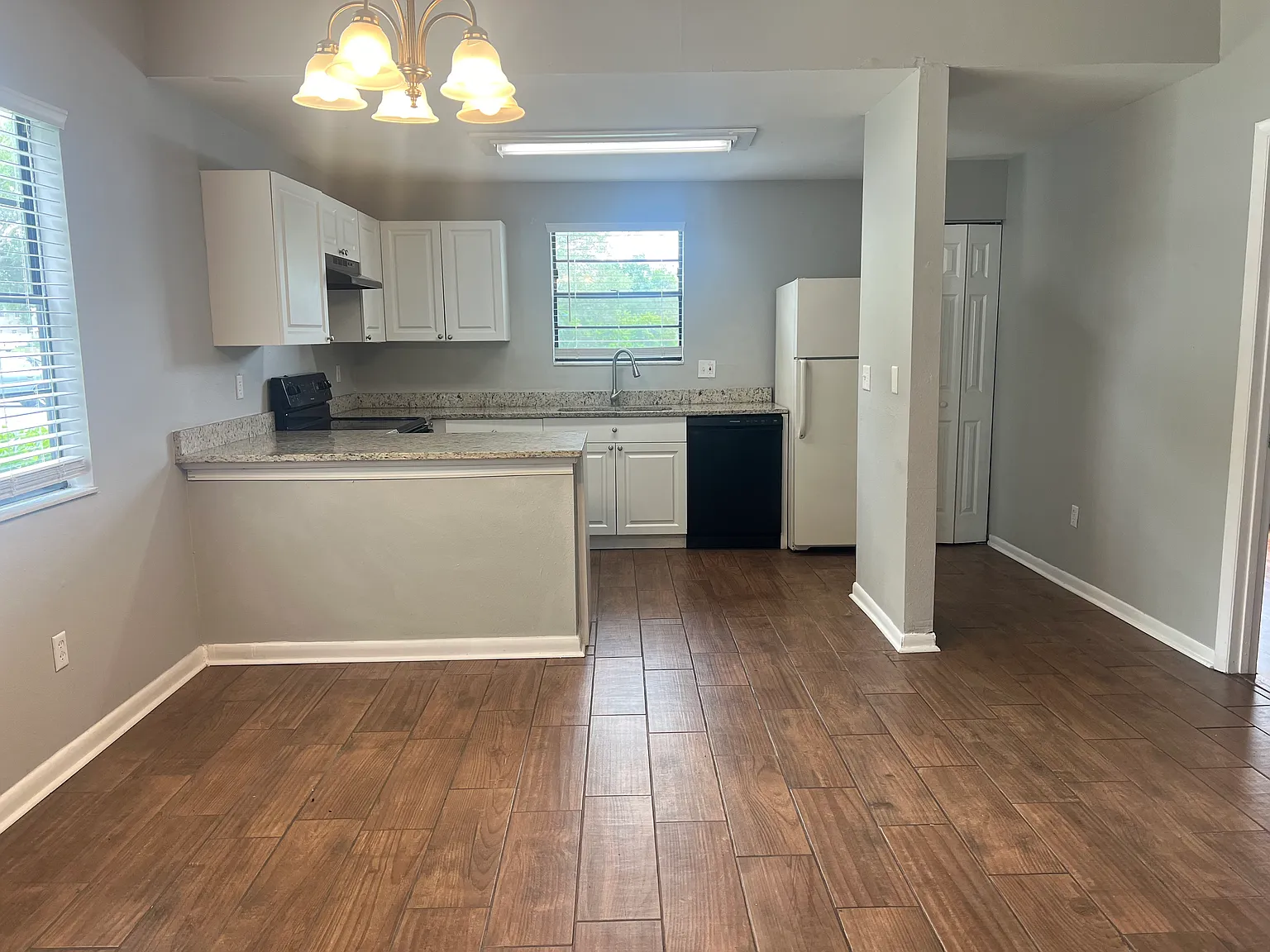 2 bed, 1026 sqft, $1,795 — Photo 3