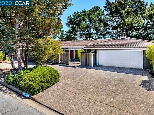 5 Dover Ct, Orinda, CA 94563