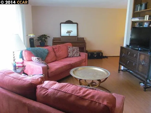 2540 Monterey Ave photo 1
