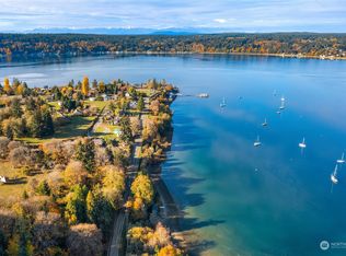 26 97th Ave SW, Vashon, WA 98070