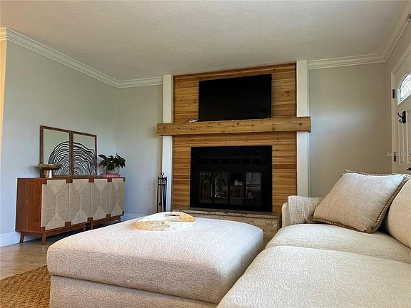 5th image of 3748 Manatee Dr SE