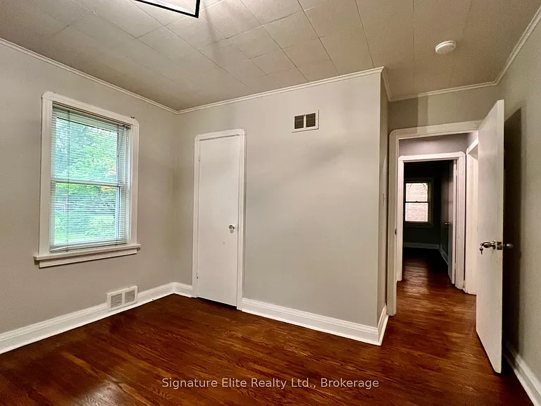 34 Ovida Ave #UPPER — Photo 16