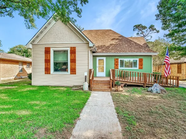 215 North Ave, Whitesboro, TX 76273