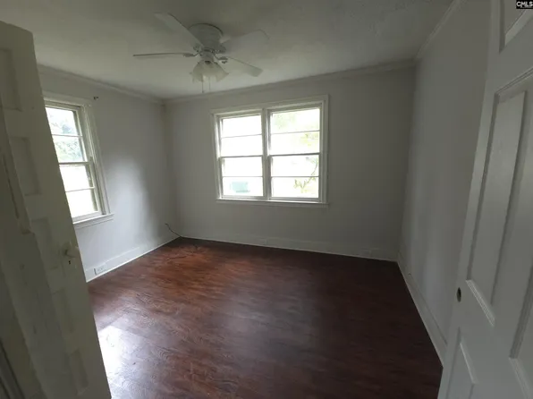 431 Pineneedle Rd, Columbia, SC 29203