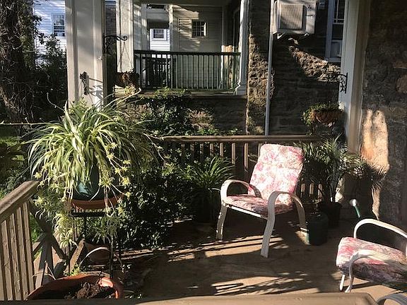 5th image of 431 W Sedgwick St APT B