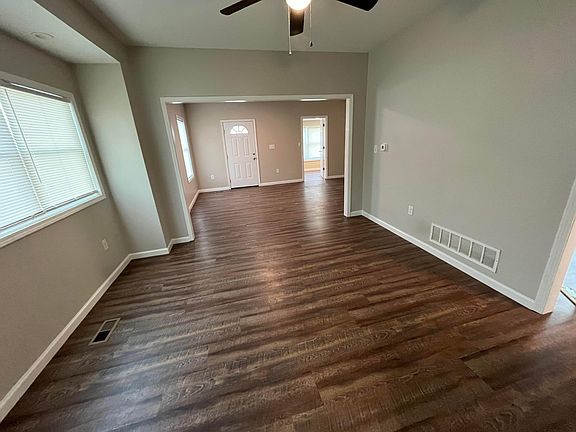 3rd image of 341 Harvard Pl